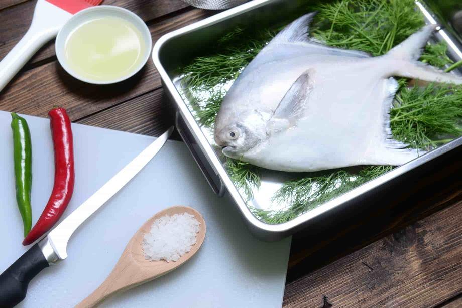 White Pomfret